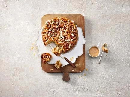 Apfel-Hefeschnecken-Torte